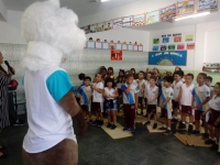 Centro Educacional Esplanada - Campo Grande - Zona Oeste - RJ - Ed. Infantil e Fundamental I - Visita do Brownie e Quiz animado. - cdigo foto:  12664