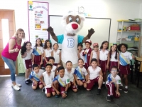 Centro Educacional Esplanada - Campo Grande - Zona Oeste - RJ - Ed. Infantil e Fundamental I - Visita do Brownie e Quiz animado. - cdigo foto:  12674