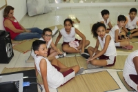 Centro Educacional Esplanada - Campo Grande - Zona Oeste - RJ - Ed. Infantil e Fundamental I - Visita do Brownie e Quiz animado. - cdigo foto:  12743